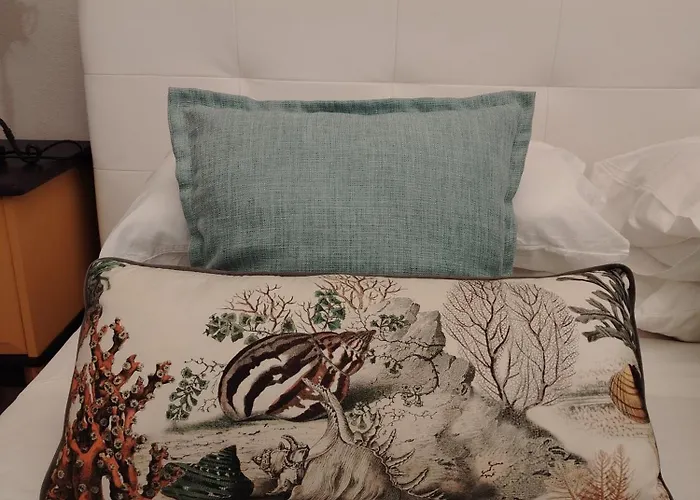 Lithos Guest Room